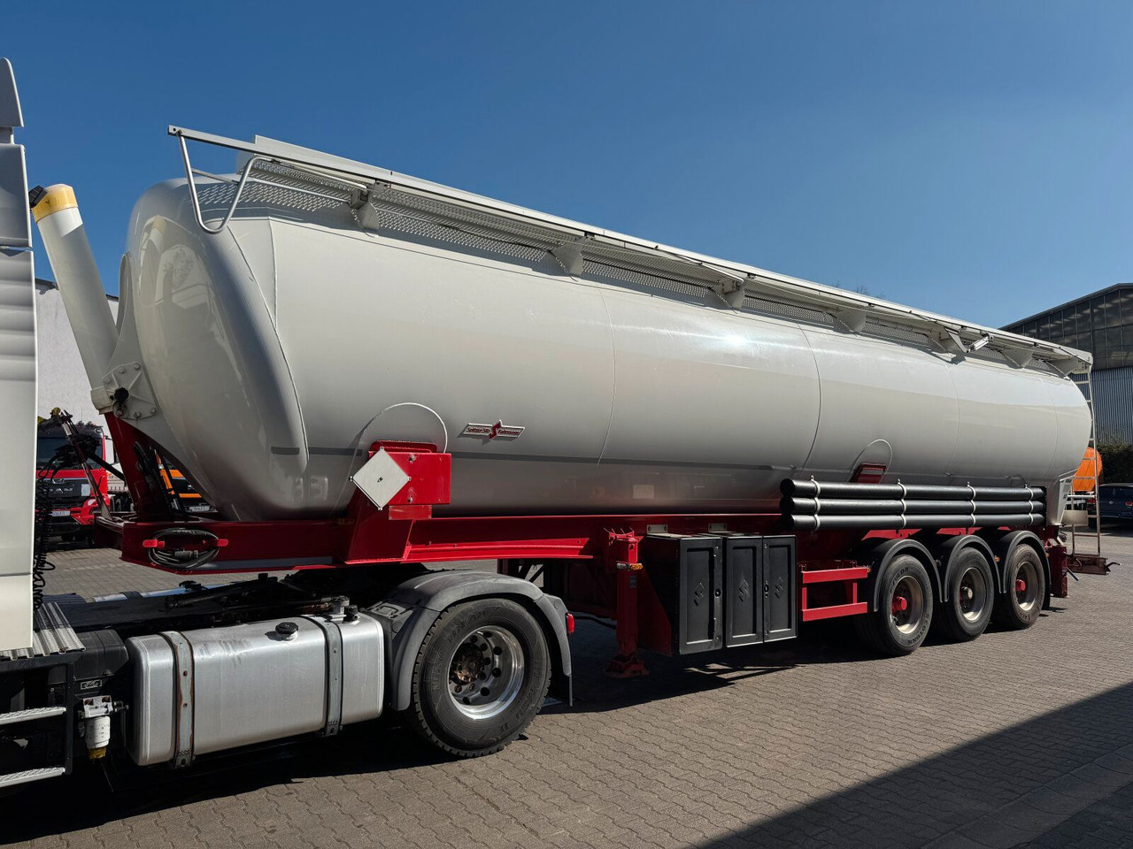 Spitzer SK 2760 CAL Kippsilo 60000 L für loser Schüttung - Σιλοφόρο: φωτογραφία 3 Spitzer SK 2760 CAL Kippsilo 60000 L für loser Schüttung - Σιλοφόρο: φωτογραφία 3