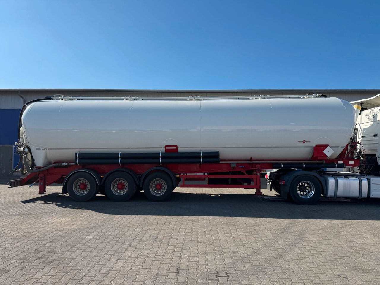 Spitzer SK 2760 CAL Kippsilo 60000 L für loser Schüttung - Σιλοφόρο: φωτογραφία 4 Spitzer SK 2760 CAL Kippsilo 60000 L für loser Schüttung - Σιλοφόρο: φωτογραφία 4