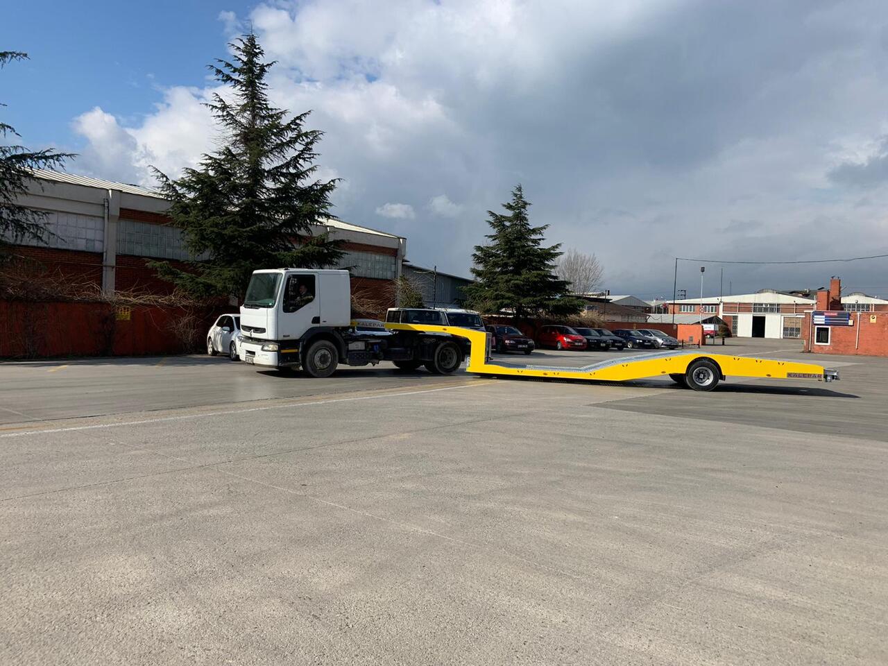 KALEPAR LKW/TRUCK TRANSPORTER - Επικαθήμενο με χαμηλό δάπεδο: φωτογραφία 4 KALEPAR LKW/TRUCK TRANSPORTER - Επικαθήμενο με χαμηλό δάπεδο: φωτογραφία 4