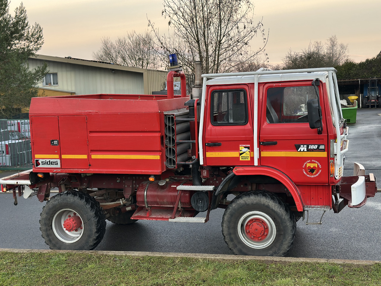 RENAULT M180 - Πυροσβεστικό όχημα: φωτογραφία 5 RENAULT M180 - Πυροσβεστικό όχημα: φωτογραφία 5