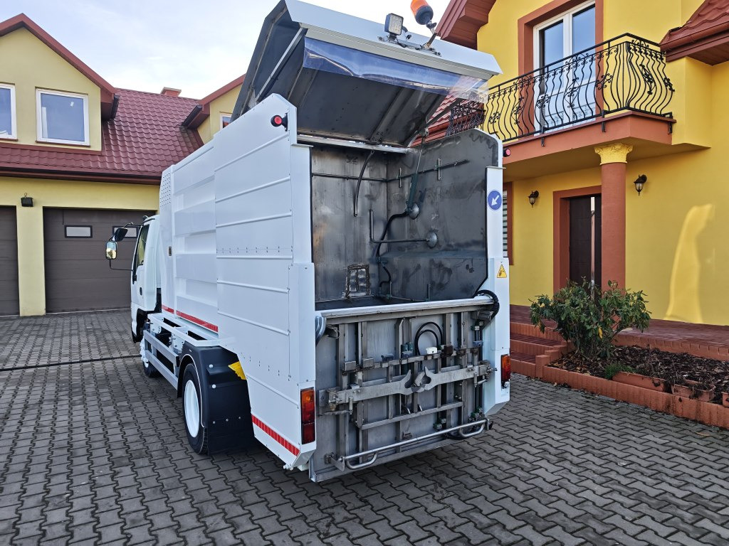 Isuzu MYJKA N-Series Container washer laveuse lavacassonetti - Απορριμματοφόρο: φωτογραφία 3 Isuzu MYJKA N-Series Container washer laveuse lavacassonetti - Απορριμματοφόρο: φωτογραφία 3