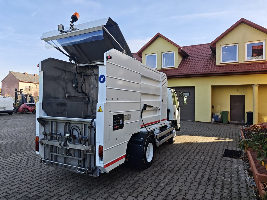 Isuzu MYJKA N-Series Container washer laveuse lavacassonetti - Απορριμματοφόρο: φωτογραφία 5 Isuzu MYJKA N-Series Container washer laveuse lavacassonetti - Απορριμματοφόρο: φωτογραφία 5