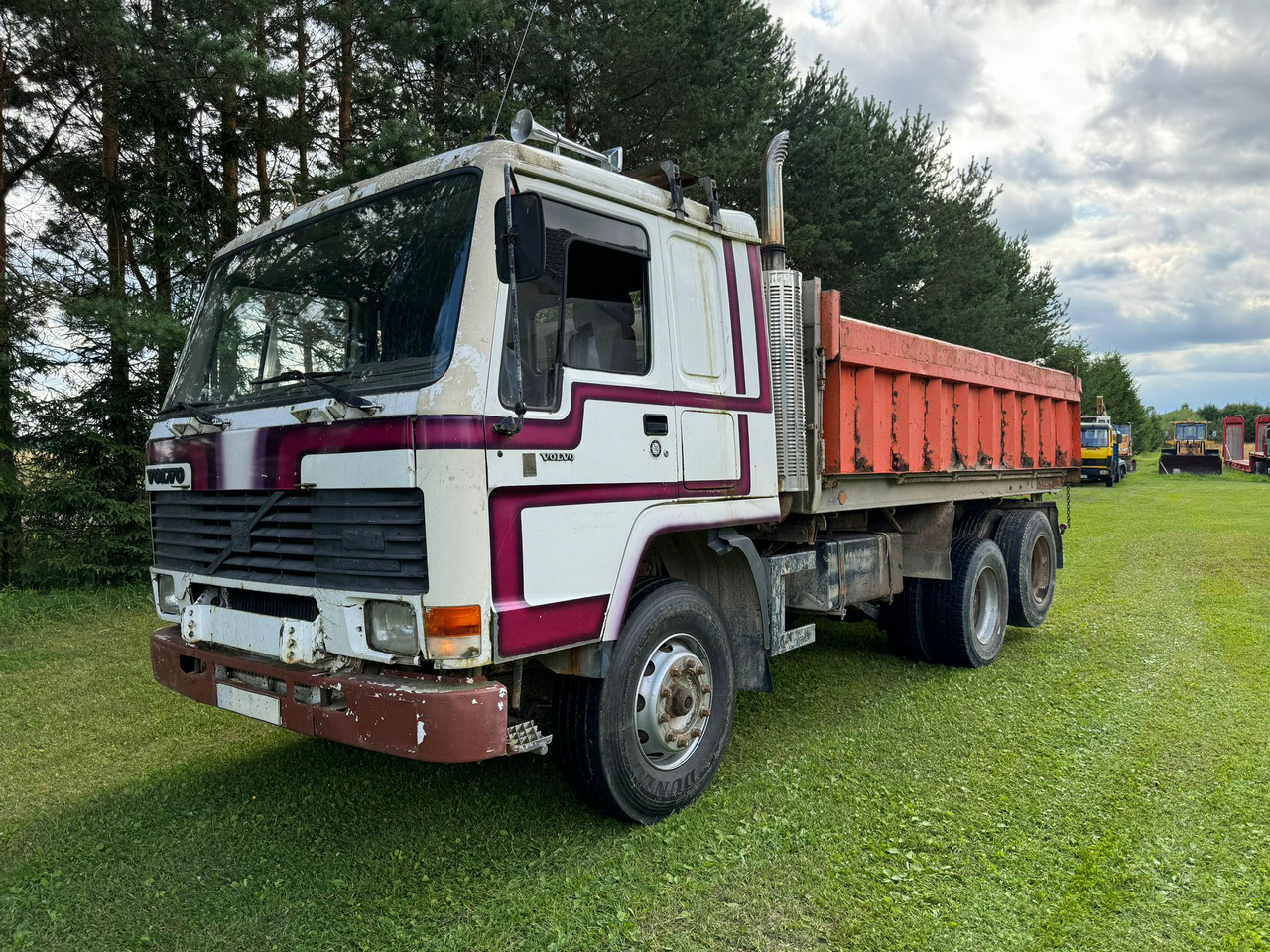 VOLVO FL 10 - Φορτηγό ανατρεπόμενο: φωτογραφία 2 VOLVO FL 10 - Φορτηγό ανατρεπόμενο: φωτογραφία 2