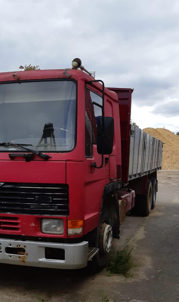 VOLVO FL10 - Φορτηγό ανατρεπόμενο: φωτογραφία 3 VOLVO FL10 - Φορτηγό ανατρεπόμενο: φωτογραφία 3