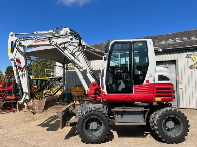 Takeuchi TB295W - Τροχοφόρος εκσκαφέας: φωτογραφία 5 Takeuchi TB295W - Τροχοφόρος εκσκαφέας: φωτογραφία 5