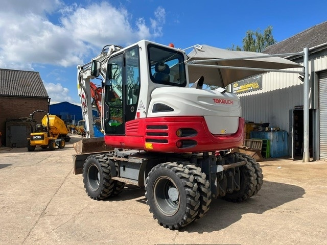 Takeuchi TB295W - Τροχοφόρος εκσκαφέας: φωτογραφία 4 Takeuchi TB295W - Τροχοφόρος εκσκαφέας: φωτογραφία 4