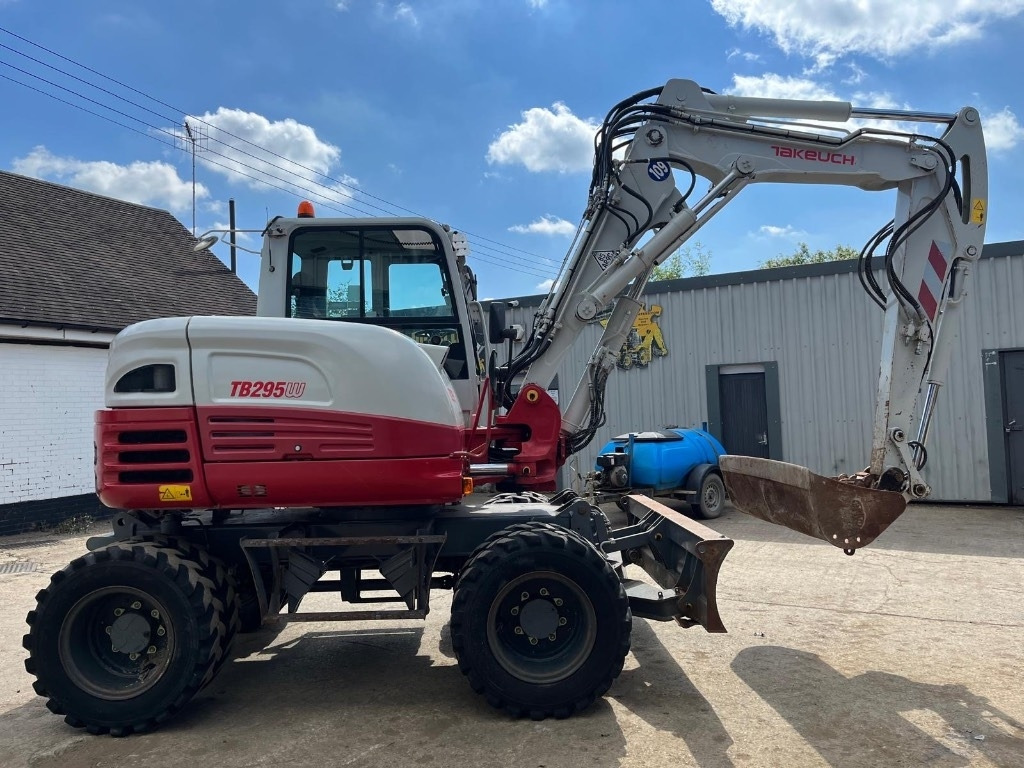Takeuchi TB295W - Τροχοφόρος εκσκαφέας: φωτογραφία 1 Takeuchi TB295W - Τροχοφόρος εκσκαφέας: φωτογραφία 1