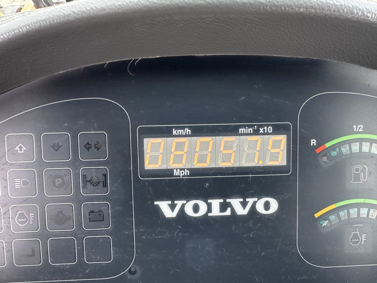 Ελαστιχοφόρος φορτωτής VOLVO L 30 B PRO 3er Kreis Klappschaufel+Palettengabel: φωτογραφία 9 Ελαστιχοφόρος φορτωτής VOLVO L 30 B PRO 3er Kreis Klappschaufel+Palettengabel: φωτογραφία 9