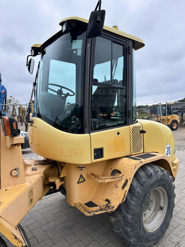 Ελαστιχοφόρος φορτωτής VOLVO L 30 B PRO 3er Kreis Klappschaufel+Palettengabel: φωτογραφία 19 Ελαστιχοφόρος φορτωτής VOLVO L 30 B PRO 3er Kreis Klappschaufel+Palettengabel: φωτογραφία 19