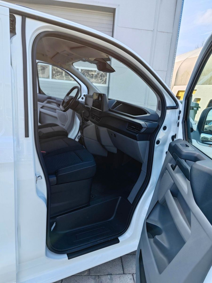 Ford Custom Trend 280 L1H1 110 PS - Μικρό βαν: φωτογραφία 4 Ford Custom Trend 280 L1H1 110 PS - Μικρό βαν: φωτογραφία 4