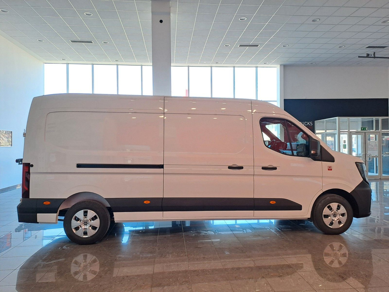 Renault Master L3H2 150 - NAV Klimaaut. Holzb. 270° - Βαν: φωτογραφία 4 Renault Master L3H2 150 - NAV Klimaaut. Holzb. 270° - Βαν: φωτογραφία 4