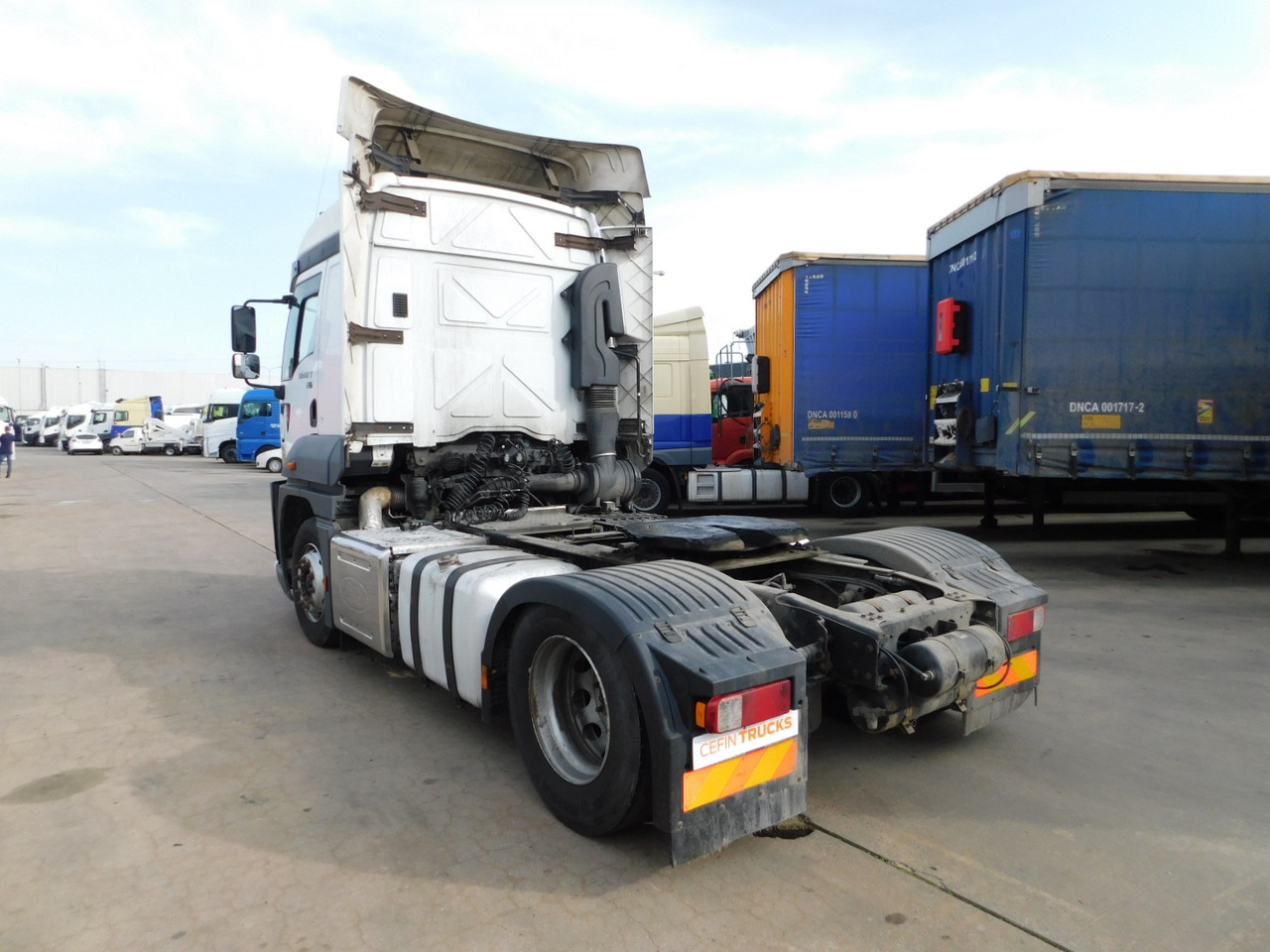 Ford 1848t 4x2 scab e6 12tx2620 - Τράκτορας: φωτογραφία 4 Ford 1848t 4x2 scab e6 12tx2620 - Τράκτορας: φωτογραφία 4