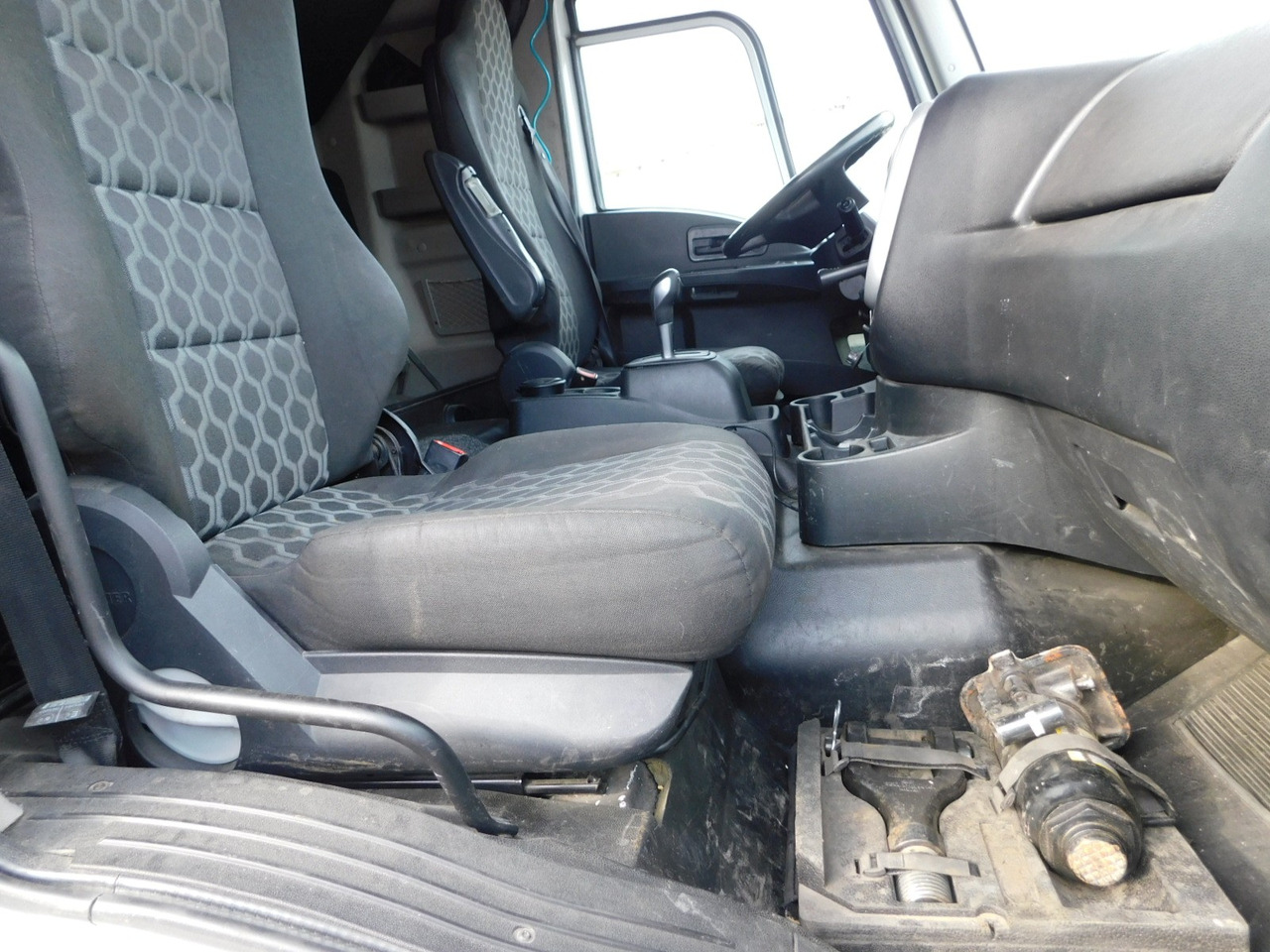 Ford 1848t 4x2 scab e6 12tx2620 - Τράκτορας: φωτογραφία 5 Ford 1848t 4x2 scab e6 12tx2620 - Τράκτορας: φωτογραφία 5
