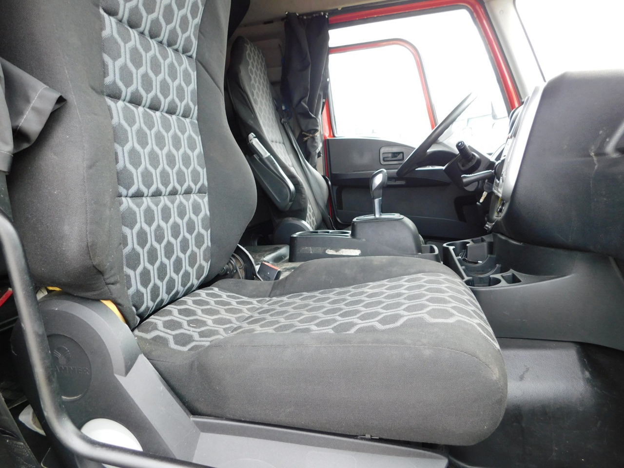Ford 1848t 4x2 scab e6 12tx2620 - Τράκτορας: φωτογραφία 5 Ford 1848t 4x2 scab e6 12tx2620 - Τράκτορας: φωτογραφία 5