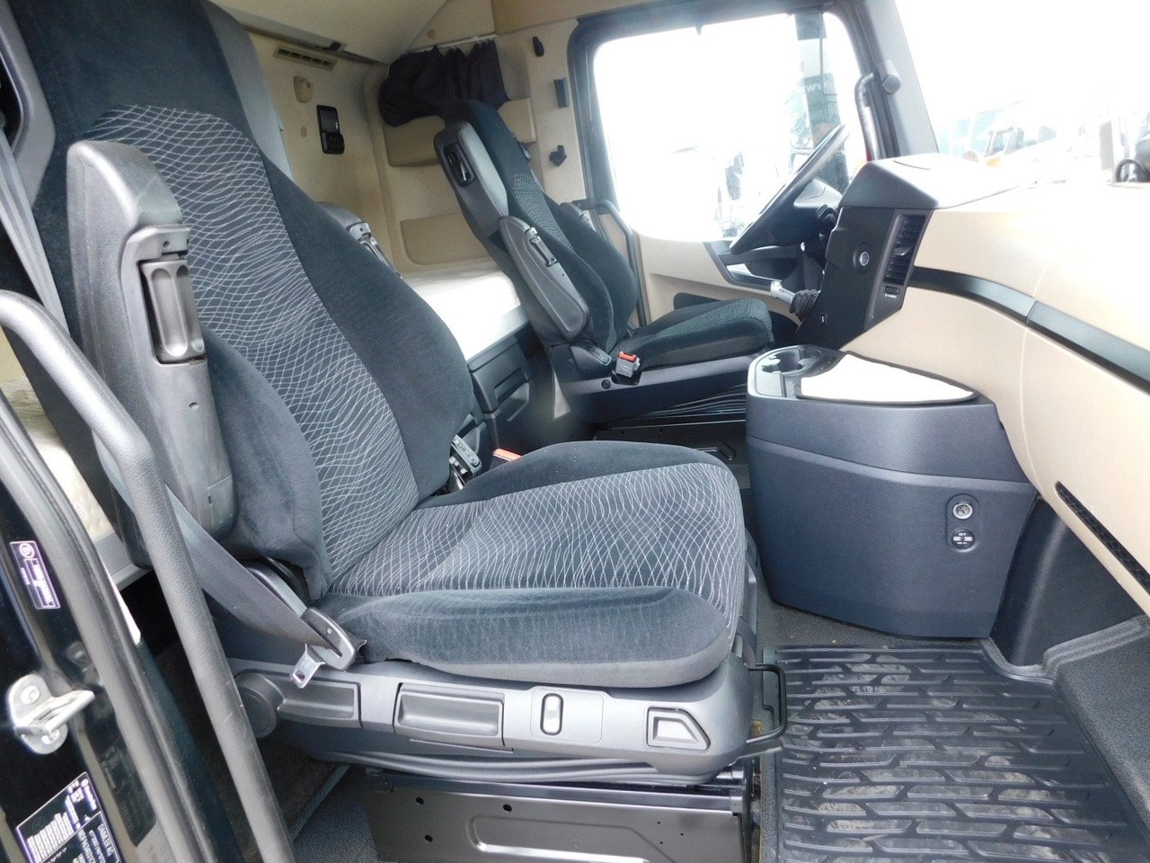 Mercedes Actros - Τράκτορας: φωτογραφία 5 Mercedes Actros - Τράκτορας: φωτογραφία 5