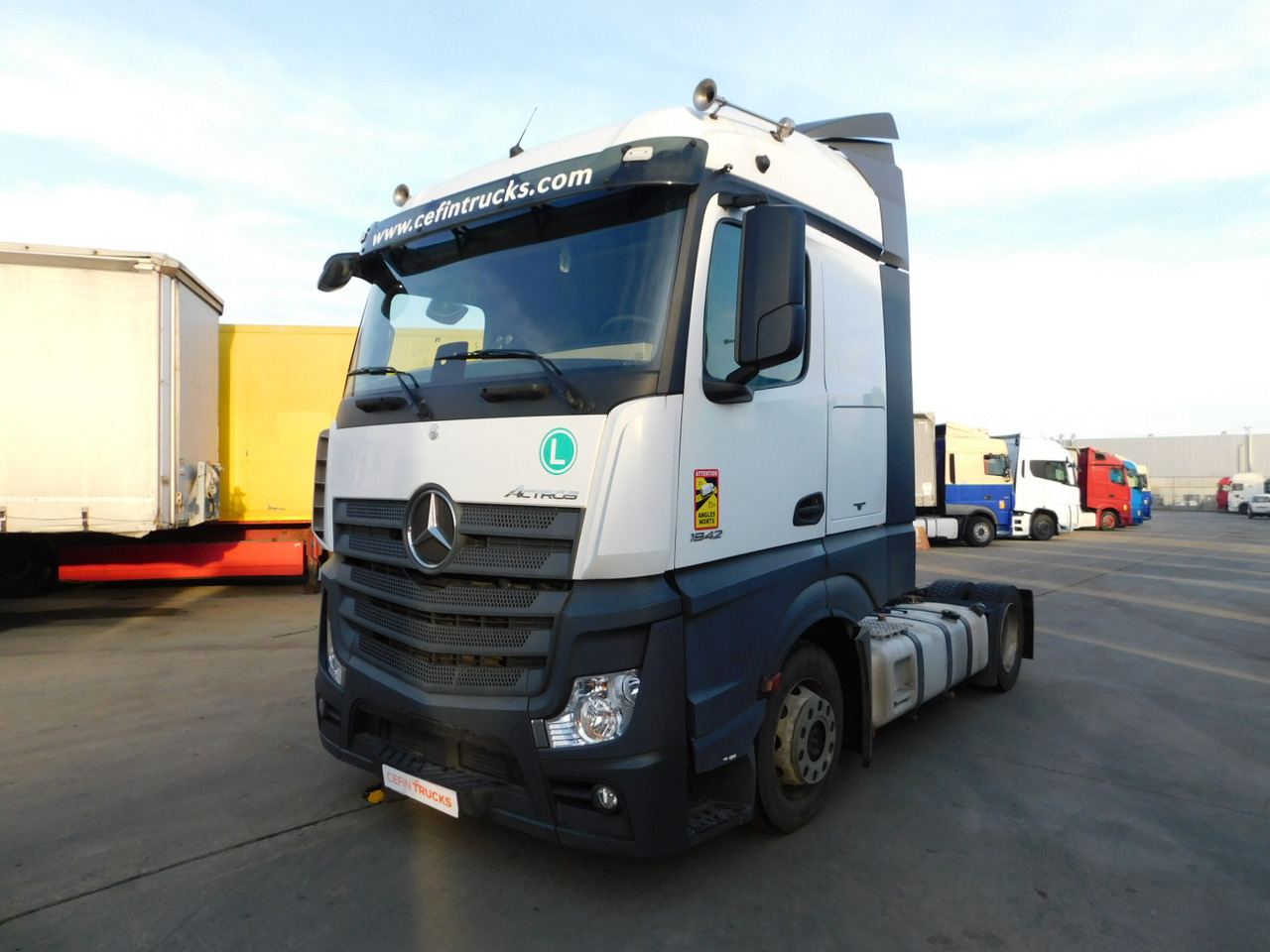 Mercedes Actros - Τράκτορας: φωτογραφία 1 Mercedes Actros - Τράκτορας: φωτογραφία 1