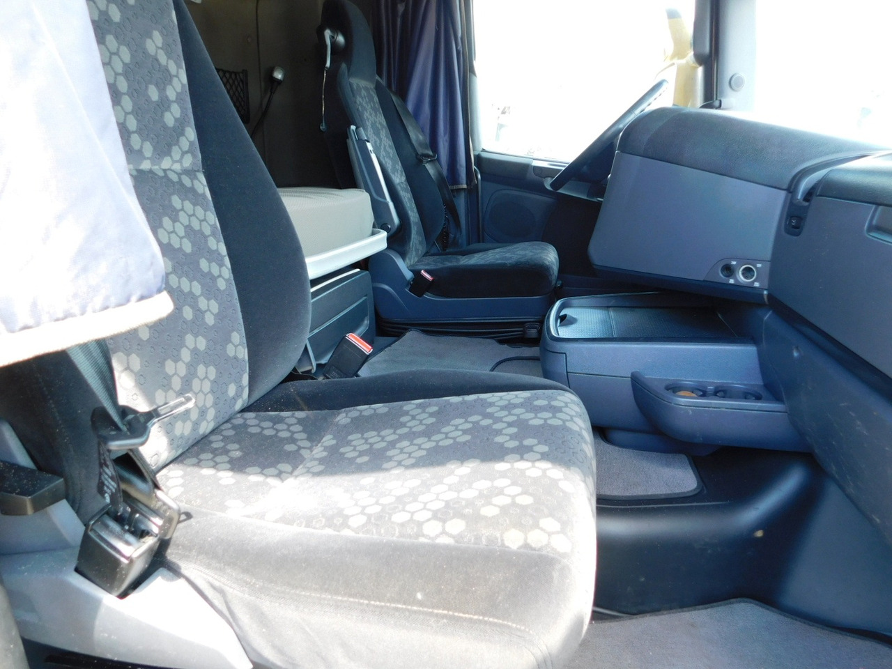 Scania R450 - Τράκτορας: φωτογραφία 5 Scania R450 - Τράκτορας: φωτογραφία 5