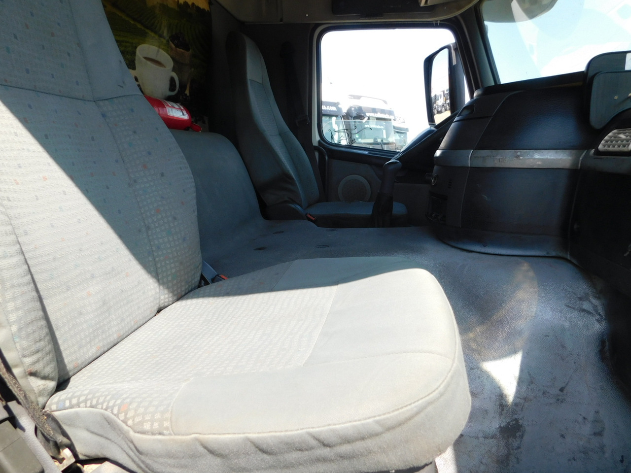 Volvo Fm 12 - Φορτηγό ανατρεπόμενο: φωτογραφία 5 Volvo Fm 12 - Φορτηγό ανατρεπόμενο: φωτογραφία 5