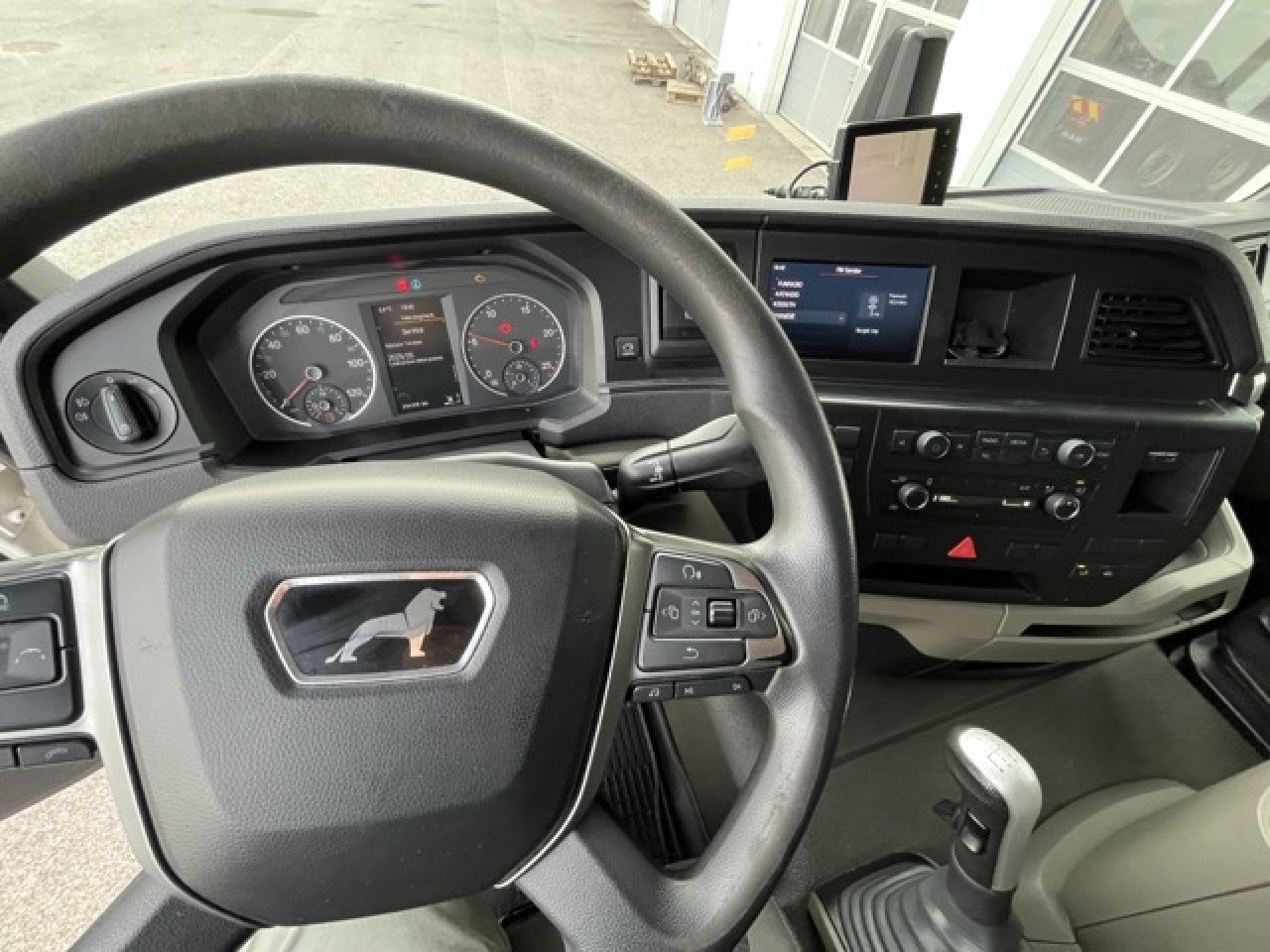 MAN TGS 26.360 6x2-4 LL Euro6 Klima AHK Luftfeder - Φορτηγό σασί: φωτογραφία 2 MAN TGS 26.360 6x2-4 LL Euro6 Klima AHK Luftfeder - Φορτηγό σασί: φωτογραφία 2