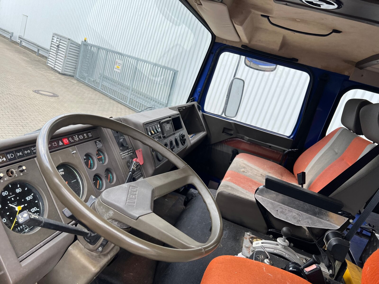 120-23 AW 4x4 Doka 120-23 AW 4x4 Doka, V8-Motor, Seilwinde - Φορτηγό σασί: φωτογραφία 2 120-23 AW 4x4 Doka 120-23 AW 4x4 Doka, V8-Motor, Seilwinde - Φορτηγό σασί: φωτογραφία 2