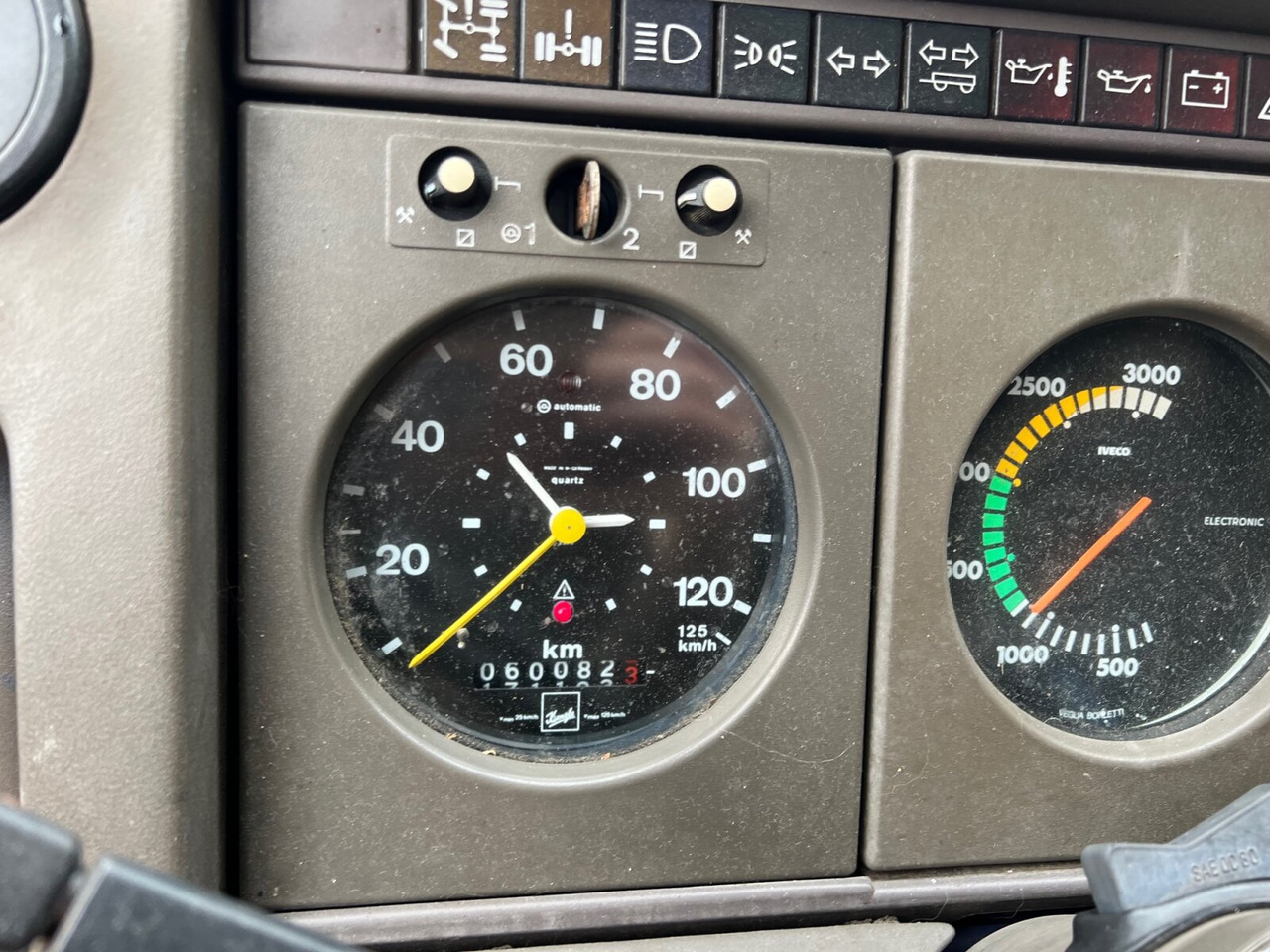 120-23 AW 4x4 Doka 120-23 AW 4x4 Doka, V8-Motor, Seilwinde - Φορτηγό σασί: φωτογραφία 3 120-23 AW 4x4 Doka 120-23 AW 4x4 Doka, V8-Motor, Seilwinde - Φορτηγό σασί: φωτογραφία 3