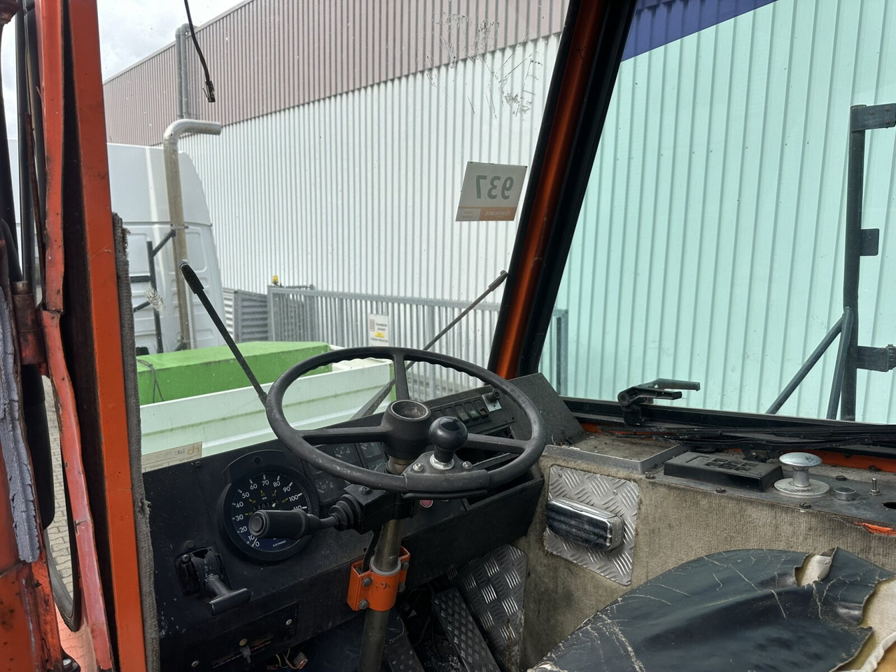 Τράκτορας 815 4x2 815 4x2 Terminal Tractor, Rangierfahrzeug: φωτογραφία 13 Τράκτορας 815 4x2 815 4x2 Terminal Tractor, Rangierfahrzeug: φωτογραφία 13