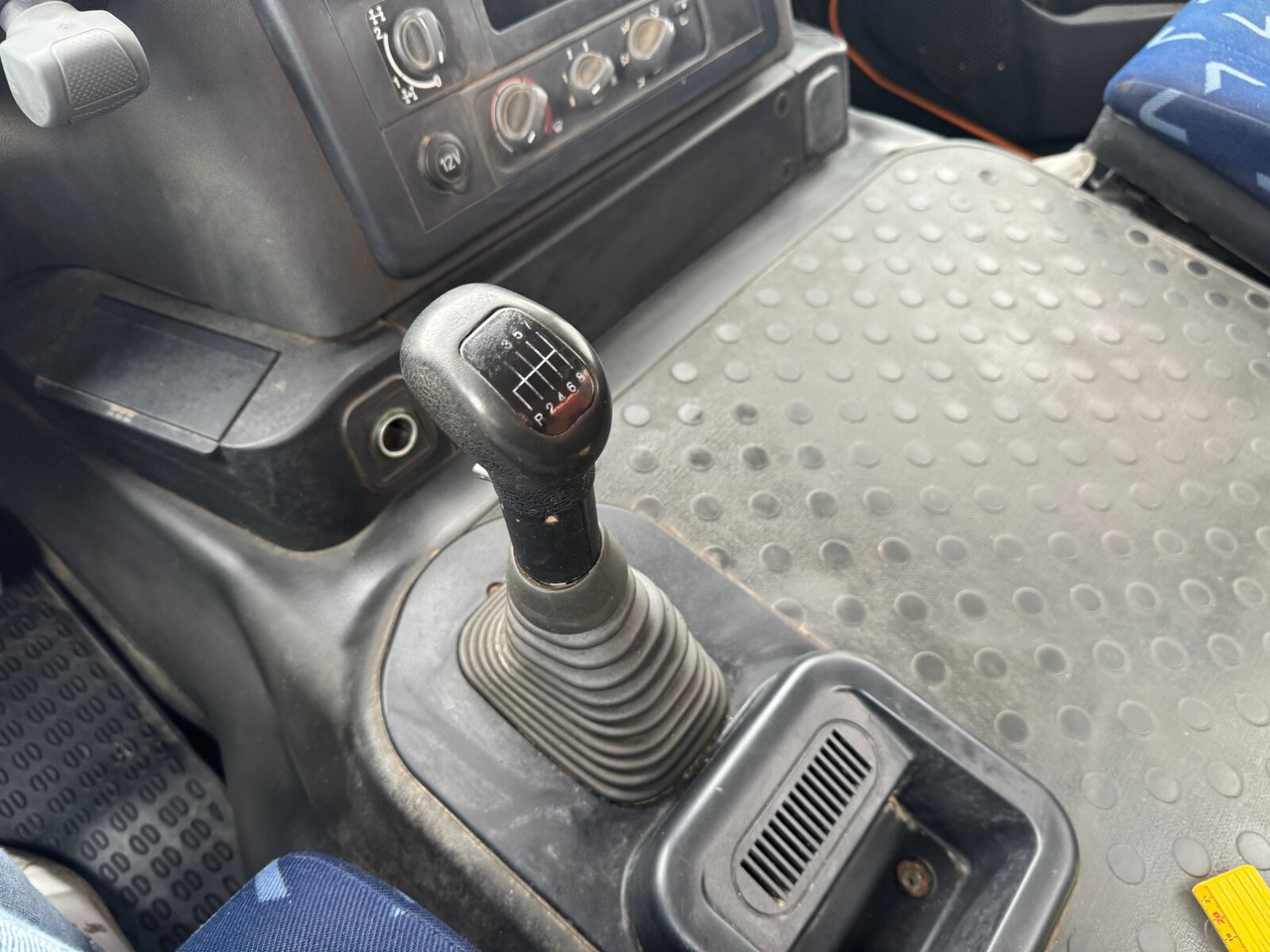 AD260T41 6x4 AD260T41 6x4, EEV - Φορτηγό ανατρεπόμενο: φωτογραφία 5 AD260T41 6x4 AD260T41 6x4, EEV - Φορτηγό ανατρεπόμενο: φωτογραφία 5