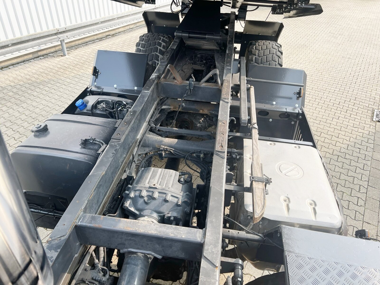 ASTRA HD9 86.56 8x6, 24m³ Mulde, Intarder ASTRA HD9 86.56 8x6, 24m³ Mulde, Intarder - Ανατρεπόμενο όχημα: φωτογραφία 2 ASTRA HD9 86.56 8x6, 24m³ Mulde, Intarder ASTRA HD9 86.56 8x6, 24m³ Mulde, Intarder - Ανατρεπόμενο όχημα: φωτογραφία 2