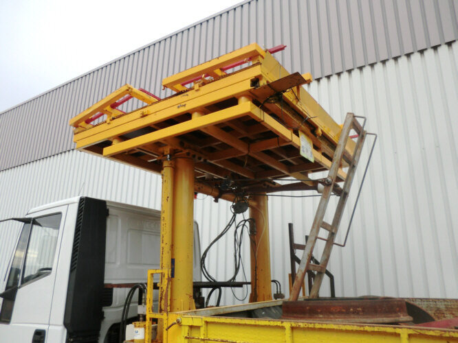 Castillete PRFR - Φορτηγό με εναέρια πλατφόρμα: φωτογραφία 1 Castillete PRFR - Φορτηγό με εναέρια πλατφόρμα: φωτογραφία 1