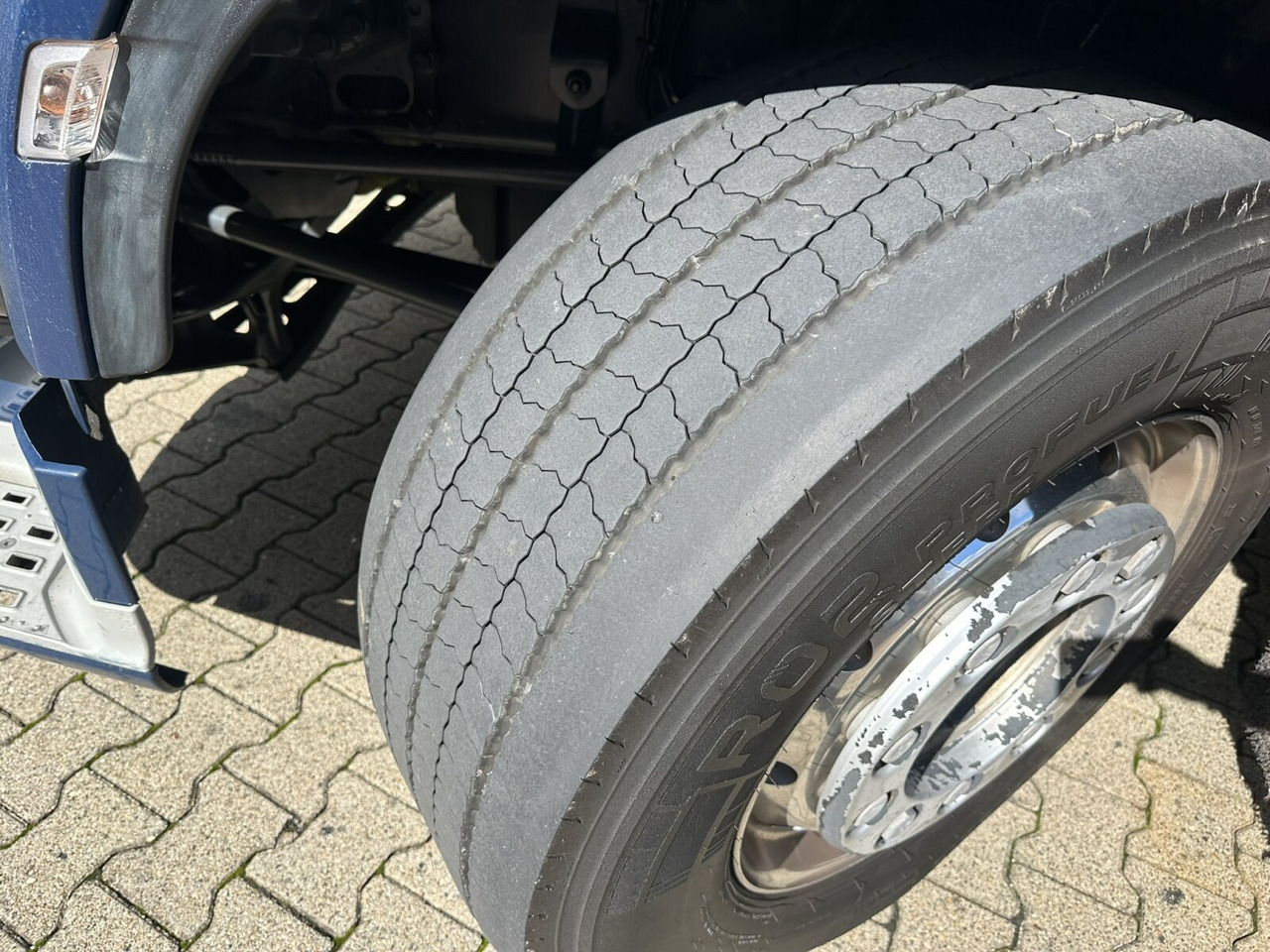 DAF XF 530 FT 6x2 XF 530 FT 6x2, Intarder, Navi, Spacecab, Vorlauflenk/lift, zGG 68t - Τράκτορας: φωτογραφία 2 DAF XF 530 FT 6x2 XF 530 FT 6x2, Intarder, Navi, Spacecab, Vorlauflenk/lift, zGG 68t - Τράκτορας: φωτογραφία 2