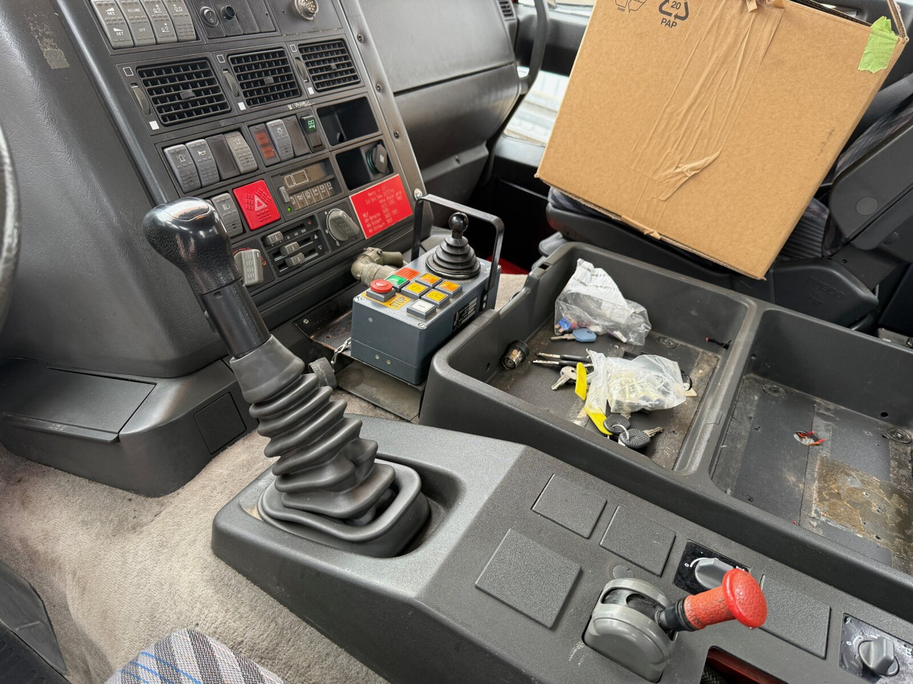 EuroTech 240E38 6x2-4 EuroTech 240E38 6x2-4, Lift-/Lenkachse, Seilwinde, Kran Hiab 100 - Φορτηγό φόρτωσης γάντζου, Φορτηγό με γερανό: φωτογραφία 5 EuroTech 240E38 6x2-4 EuroTech 240E38 6x2-4, Lift-/Lenkachse, Seilwinde, Kran Hiab 100 - Φορτηγό φόρτωσης γάντζου, Φορτηγό με γερανό: φωτογραφία 5