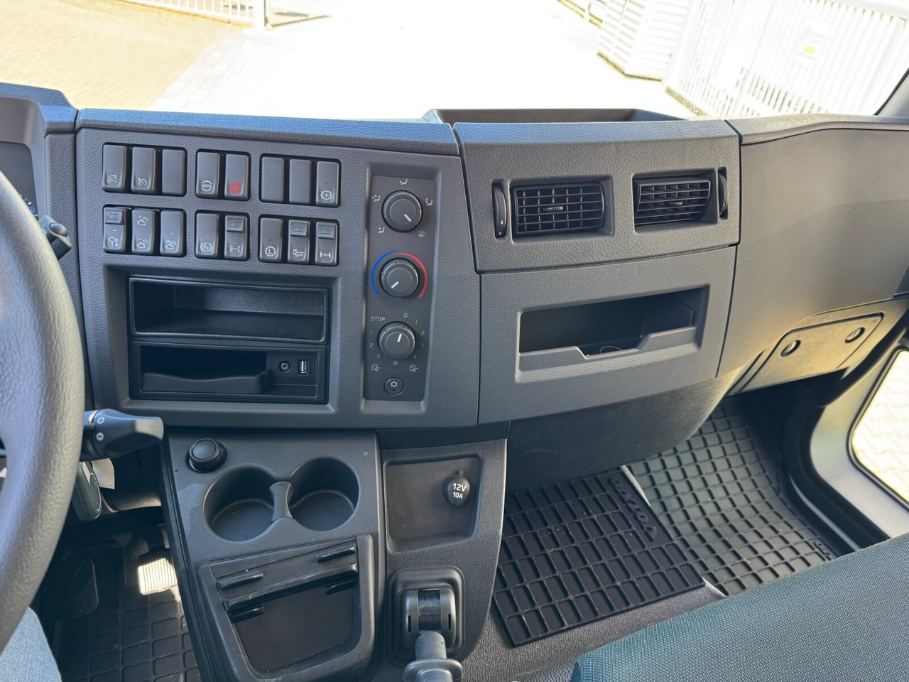 FL 280 4x4 FL 280 4x4, Nebenantrieb - Φορτηγό σασί: φωτογραφία 4 FL 280 4x4 FL 280 4x4, Nebenantrieb - Φορτηγό σασί: φωτογραφία 4