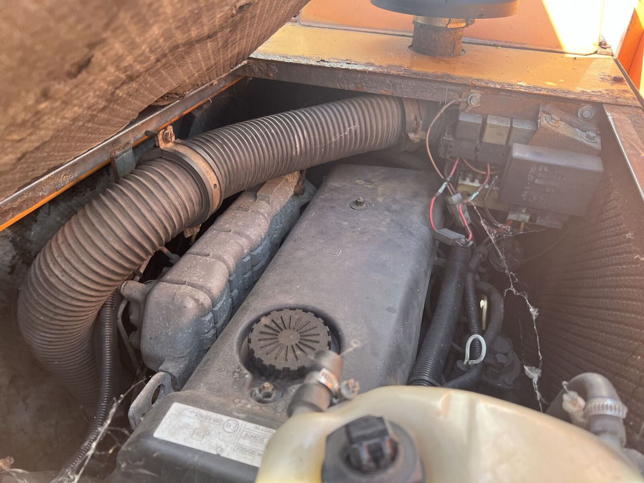 HY 1251 / 4x4 Bokimobil, Winterdienst, Kehr/Saugmaschine KIEFER HY 1251 / 4x4 Bokimobil, Winterdienst - Δημοτικό τρακτέρ: φωτογραφία 4 HY 1251 / 4x4 Bokimobil, Winterdienst, Kehr/Saugmaschine KIEFER HY 1251 / 4x4 Bokimobil, Winterdienst - Δημοτικό τρακτέρ: φωτογραφία 4