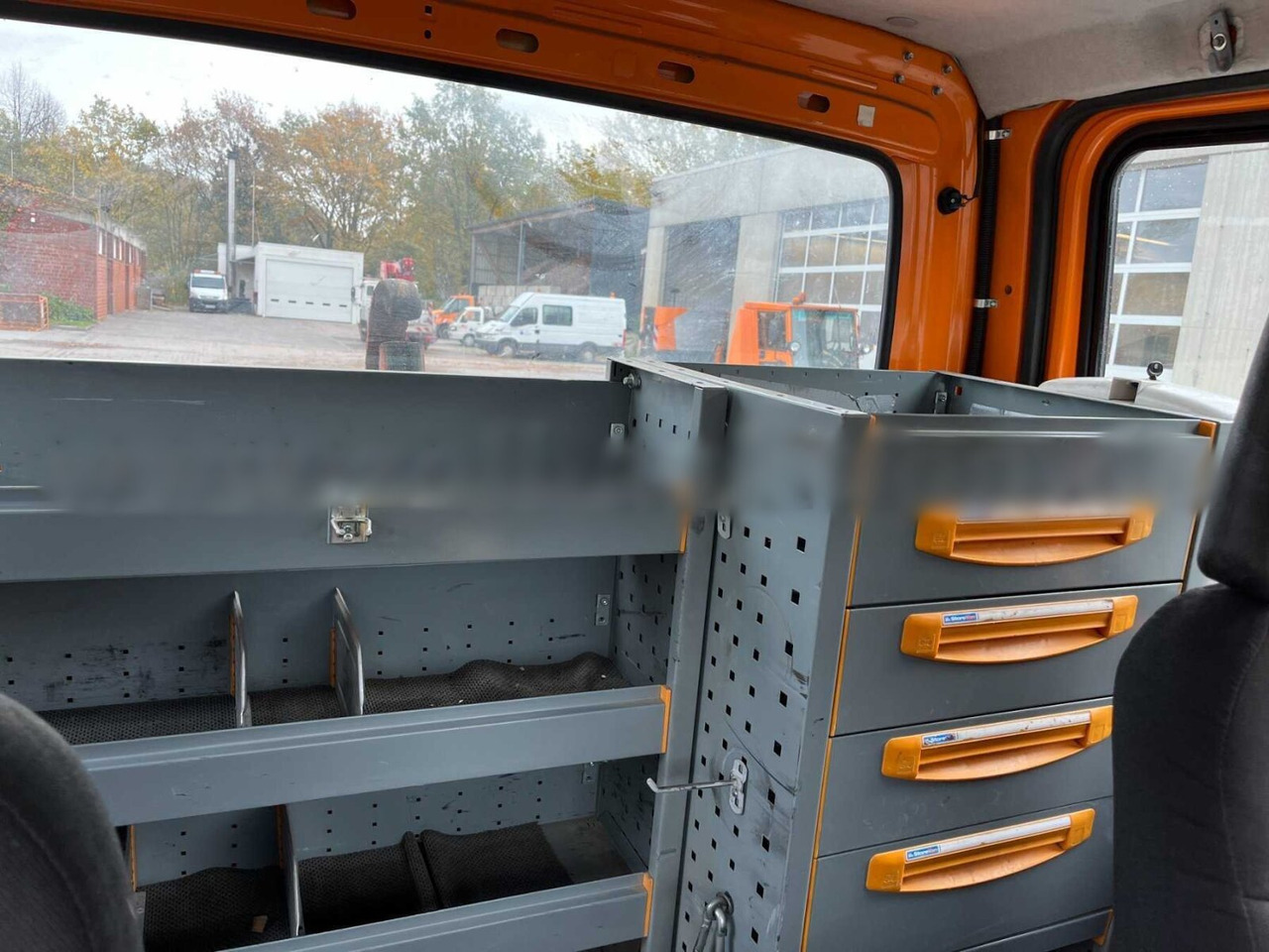 Iveco Daily 70C17 4x2 Doka Daily 70C17 4x2 Doka, EEV, Werkzeugschränke, City-Abroller - Φορτηγό φόρτωσης γάντζου: φωτογραφία 3 Iveco Daily 70C17 4x2 Doka Daily 70C17 4x2 Doka, EEV, Werkzeugschränke, City-Abroller - Φορτηγό φόρτωσης γάντζου: φωτογραφία 3