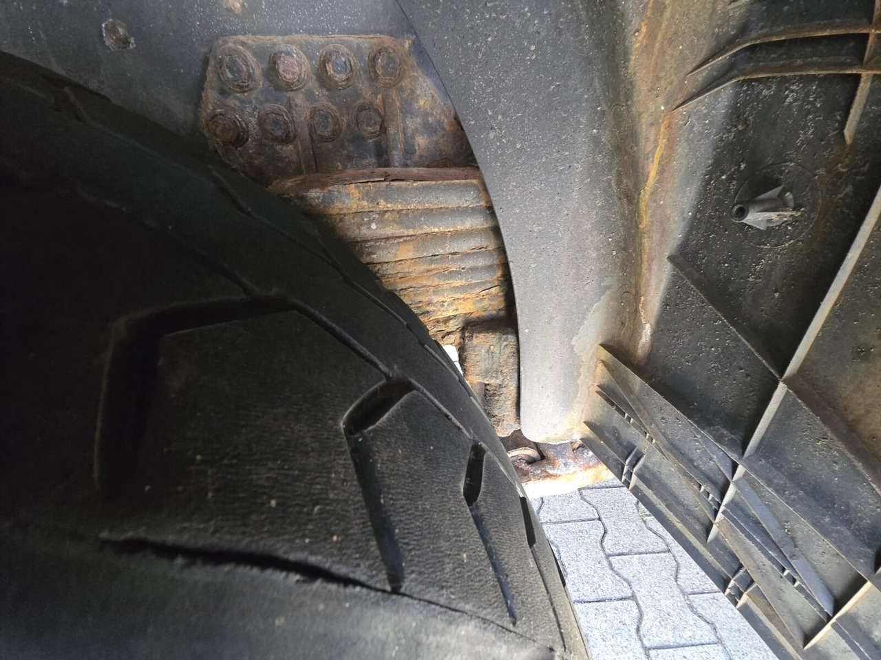 Φορτηγό σασί MAN F10 26.272 6x6 F10 26.272 6x6, F90: φωτογραφία 13 Φορτηγό σασί MAN F10 26.272 6x6 F10 26.272 6x6, F90: φωτογραφία 13