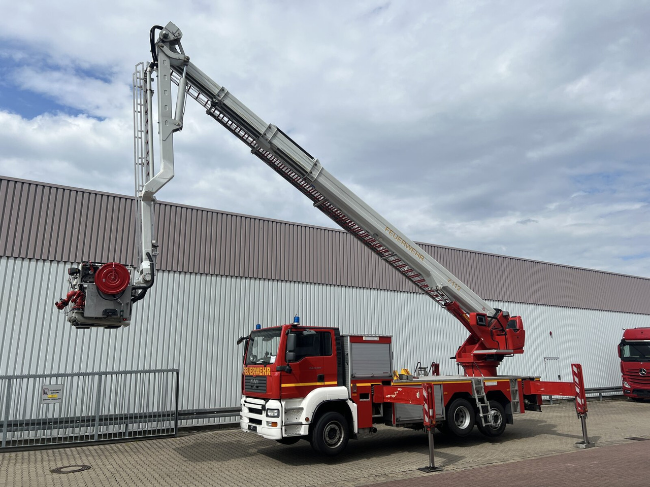 MAN TGA 26.360 6x2-2 LL, Magirus ALP 375 TGA 26.360 6x2-2 LL, Magirus ALP 375 - Ασθενοφόρο: φωτογραφία 1 MAN TGA 26.360 6x2-2 LL, Magirus ALP 375 TGA 26.360 6x2-2 LL, Magirus ALP 375 - Ασθενοφόρο: φωτογραφία 1