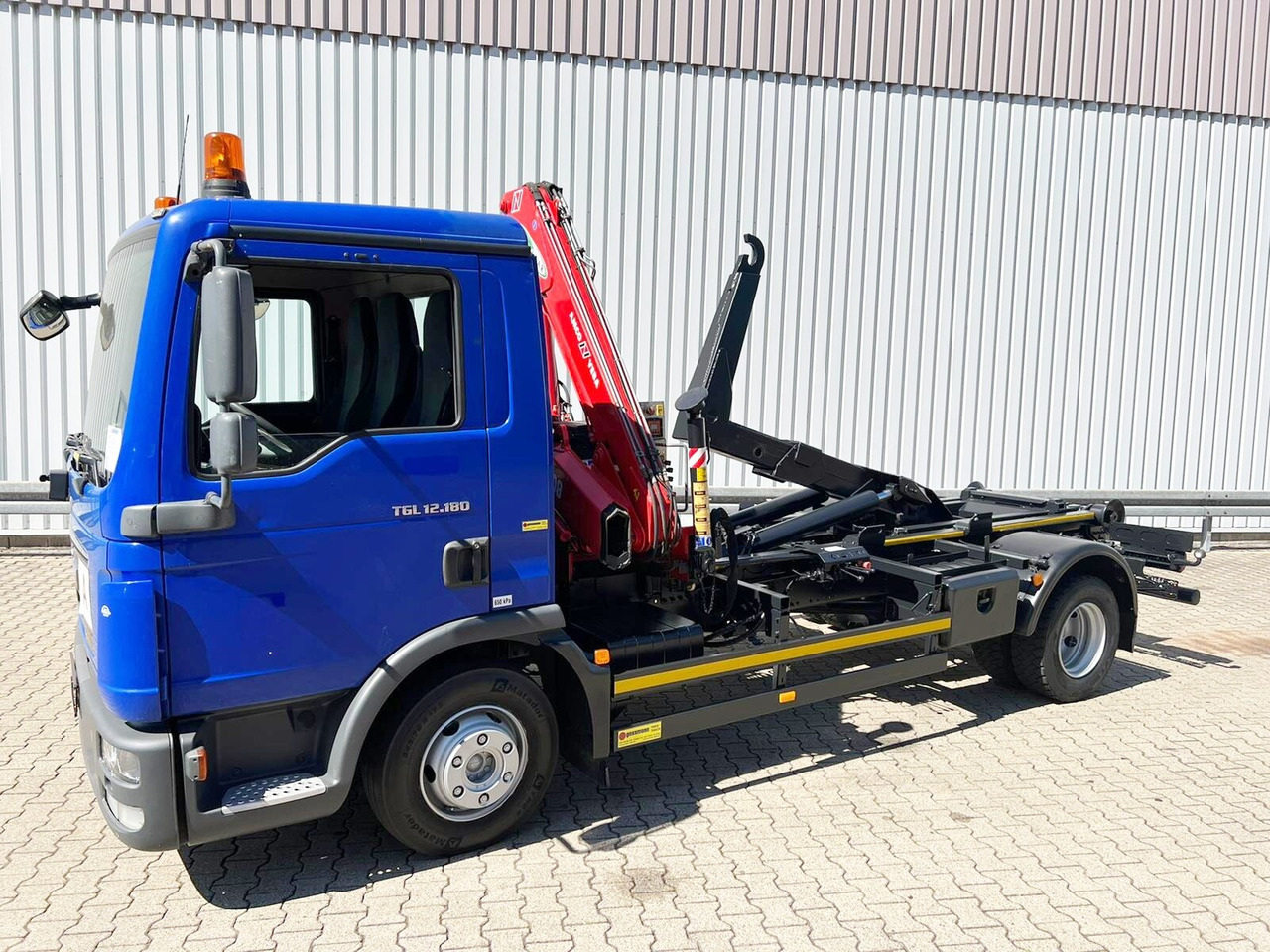 MAN TGL 12.180/210 4x2 BB TGL 12.180/210 4x2 BB, City-Abroller, Kran AMCO VEBA 807N2S - Φορτηγό φόρτωσης γάντζου, Φορτηγό με γερανό: φωτογραφία 1 MAN TGL 12.180/210 4x2 BB TGL 12.180/210 4x2 BB, City-Abroller, Kran AMCO VEBA 807N2S - Φορτηγό φόρτωσης γάντζου, Φορτηγό με γερανό: φωτογραφία 1