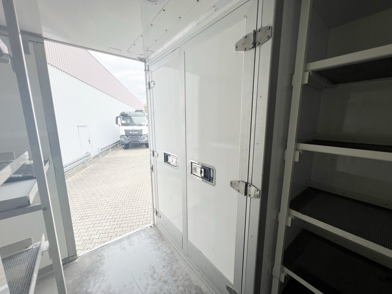 MAN TGL 8.180 4x2 BL TGL 8.180 4x2 BL, Kühlkoffer, Carrier Supra 850Mi - Φορτηγό ψυγείο: φωτογραφία 4 MAN TGL 8.180 4x2 BL TGL 8.180 4x2 BL, Kühlkoffer, Carrier Supra 850Mi - Φορτηγό ψυγείο: φωτογραφία 4