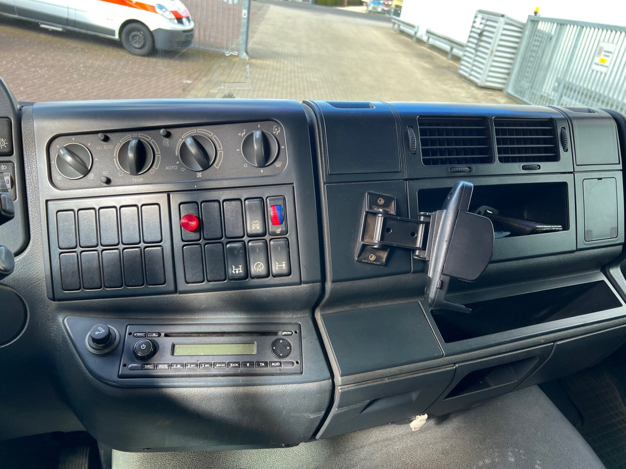 Φορτηγό με γερανό, Φορτηγό με ανοιχτή καρότσα MAN TGM 15.250/340 4X2 BL TGM 15.250/340 4X2 BL mit Kran Palfinger PK 11001: φωτογραφία 6