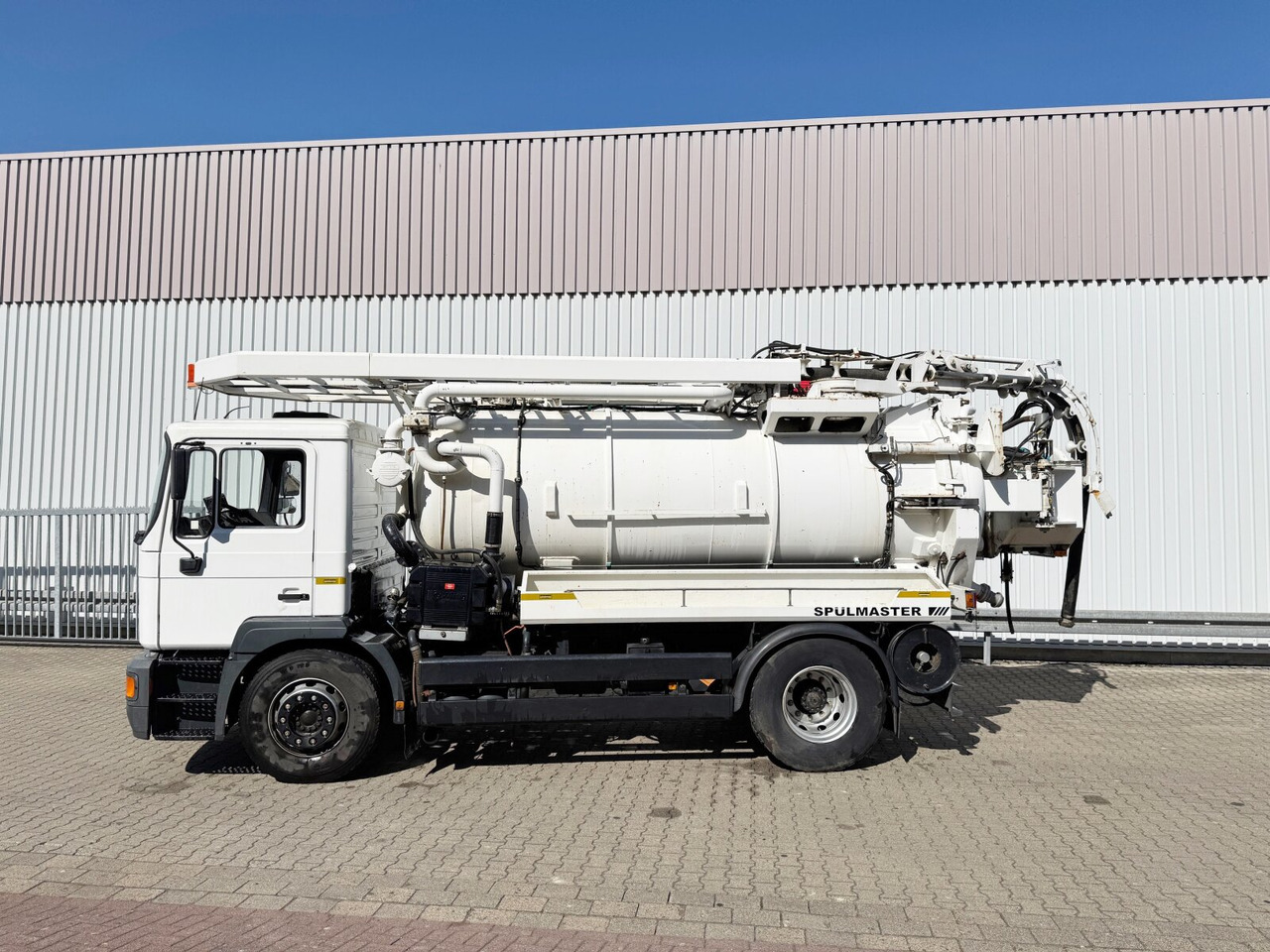 MAN TGM 18.284 4x2 BL TGM 18.284 4x2 BL, Assmann Saug- und Spülwagen 9m³ - Φορτηγό: φωτογραφία 4 MAN TGM 18.284 4x2 BL TGM 18.284 4x2 BL, Assmann Saug- und Spülwagen 9m³ - Φορτηγό: φωτογραφία 4