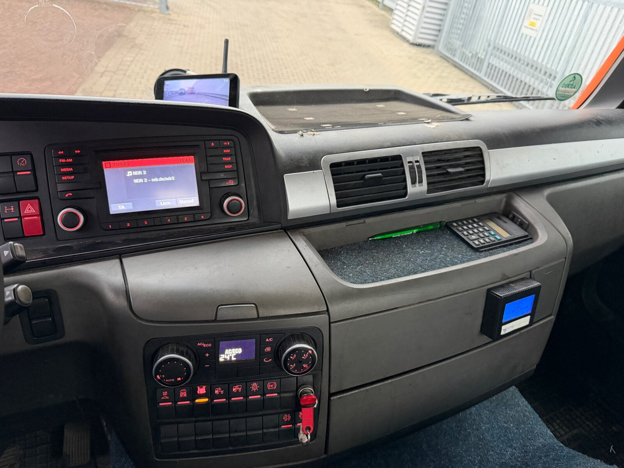 MAN TGM 18.290 4x2 BB TGM 18.290 4x2 BB, Tele-Absetzer - Φορτηγό καδοφόρος φορτωτής: φωτογραφία 4 MAN TGM 18.290 4x2 BB TGM 18.290 4x2 BB, Tele-Absetzer - Φορτηγό καδοφόρος φορτωτής: φωτογραφία 4