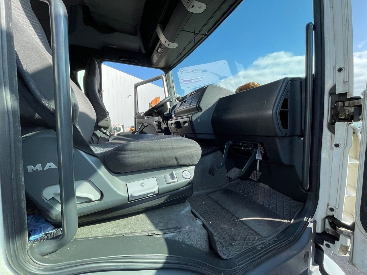 MAN TGM 18.330 4X2 LL TGM 18.330 4X2 LL, Fahrschulausstattung - Φορτηγό: φωτογραφία 5 MAN TGM 18.330 4X2 LL TGM 18.330 4X2 LL, Fahrschulausstattung - Φορτηγό: φωτογραφία 5