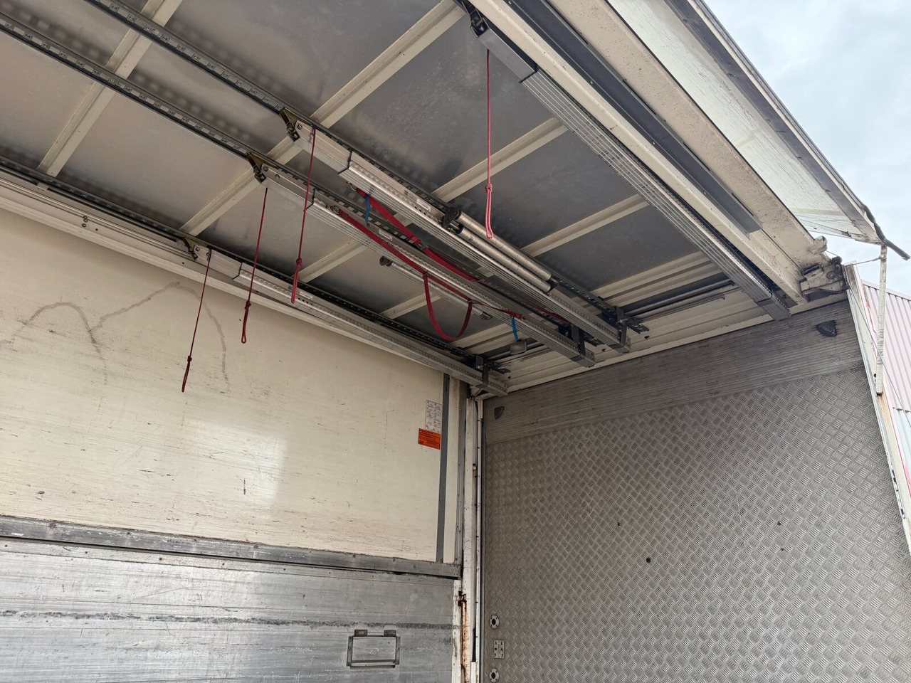 MAN TGM 22.290 6x2-4 LL TGM 22.290 6x2-4 LL, EEV, Lenkachse, 2x AHK, Getränkekoffer, LBW MBB - Φορτηγό κόφα: φωτογραφία 3 MAN TGM 22.290 6x2-4 LL TGM 22.290 6x2-4 LL, EEV, Lenkachse, 2x AHK, Getränkekoffer, LBW MBB - Φορτηγό κόφα: φωτογραφία 3