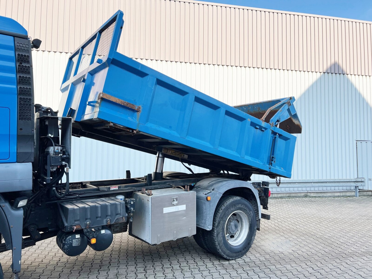 MAN TGS 18.360 4X4 BL TGS 18.360 4X4 BL, Hinterkipper, hydr. Heckklappe, Winterdienstausstattung - Φορτηγό ανατρεπόμενο: φωτογραφία 4 MAN TGS 18.360 4X4 BL TGS 18.360 4X4 BL, Hinterkipper, hydr. Heckklappe, Winterdienstausstattung - Φορτηγό ανατρεπόμενο: φωτογραφία 4