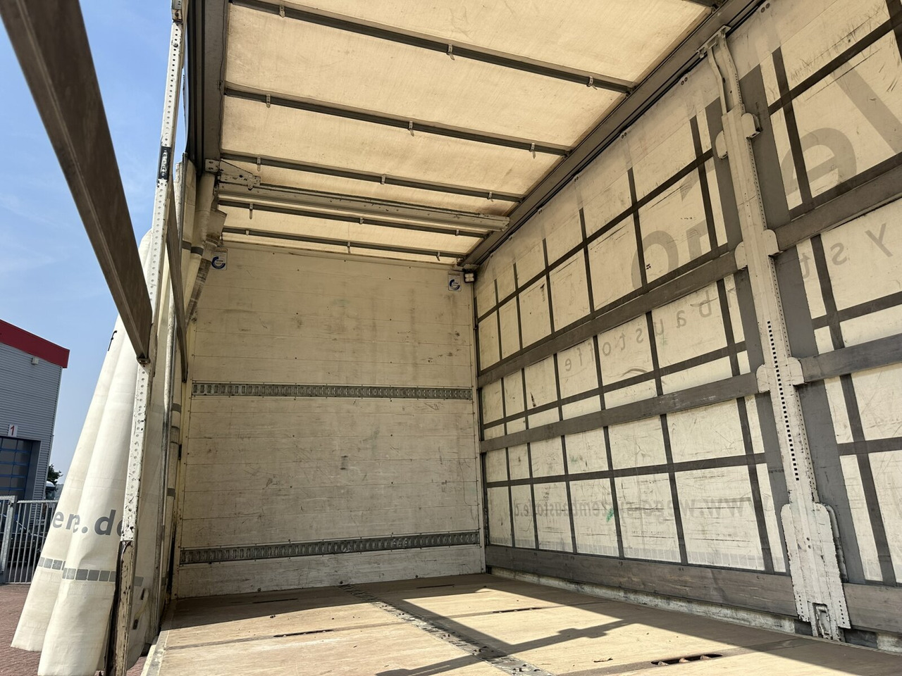 MAN TGS 26.400 6x2-4 LL TGS 26.400 6x2-4 LL, Lenk-/Lift, Edscha, Heckkran Palfinger PK23002-C + Jib PJ060A, Funk - Φορτηγό μουσαμάς, Φορτηγό με γερανό: φωτογραφία 5 MAN TGS 26.400 6x2-4 LL TGS 26.400 6x2-4 LL, Lenk-/Lift, Edscha, Heckkran Palfinger PK23002-C + Jib PJ060A, Funk - Φορτηγό μουσαμάς, Φορτηγό με γερανό: φωτογραφία 5