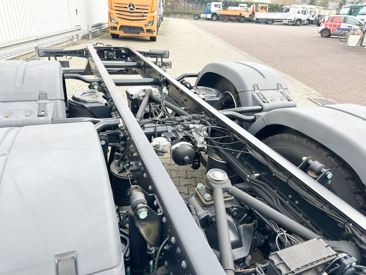 MAN TGS 26.480 6x2-4 LL TGS 26.480 6x2-4 LL, Retarder, Lenk-/Liftachse, Standklima - Φορτηγό σασί: φωτογραφία 3 MAN TGS 26.480 6x2-4 LL TGS 26.480 6x2-4 LL, Retarder, Lenk-/Liftachse, Standklima - Φορτηγό σασί: φωτογραφία 3