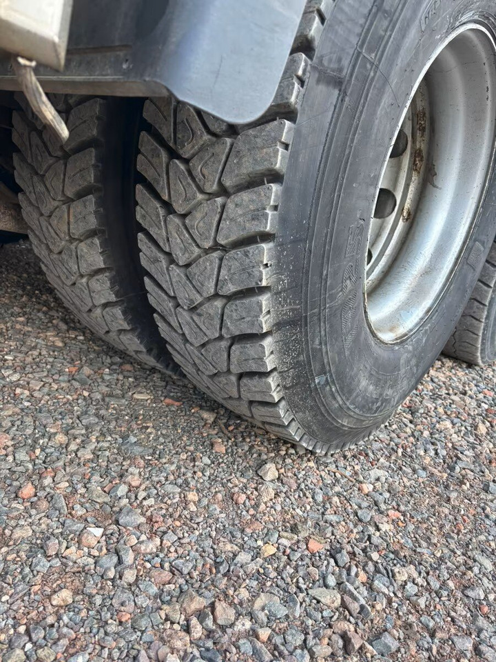 MAN TGS 26.480 6x4/45 BL TGS 26.480 6x4/45 BL, Klima, Intarder, Hyva 20.60 S bis 7 m Container, - Φορτηγό φόρτωσης γάντζου: φωτογραφία 3 MAN TGS 26.480 6x4/45 BL TGS 26.480 6x4/45 BL, Klima, Intarder, Hyva 20.60 S bis 7 m Container, - Φορτηγό φόρτωσης γάντζου: φωτογραφία 3