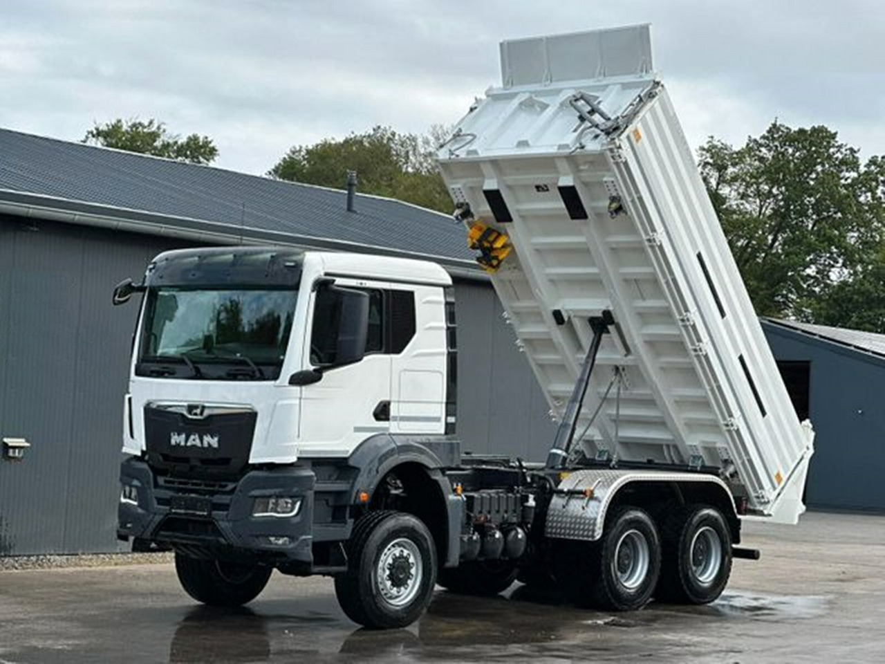 MAN TGS 33.480 6x6 BB CH TGS 33.480 6x6 BB CH, Hohe Bauart, Nebenantrieb - Φορτηγό ανατρεπόμενο: φωτογραφία 1 MAN TGS 33.480 6x6 BB CH TGS 33.480 6x6 BB CH, Hohe Bauart, Nebenantrieb - Φορτηγό ανατρεπόμενο: φωτογραφία 1