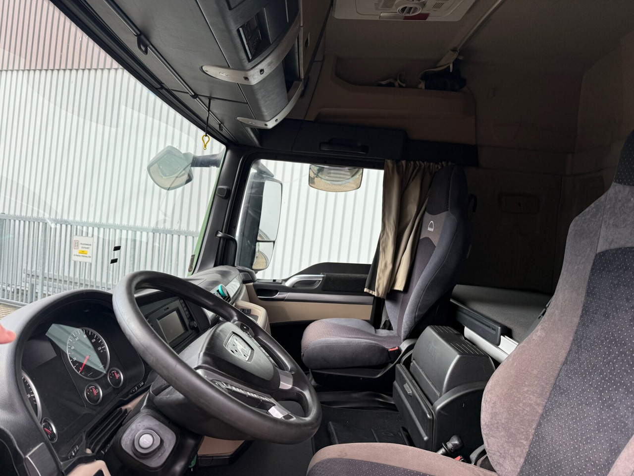 MAN TGS 35.460 8x4-4 BL TGS 35.460 8x4-4 BL, Intarder, Lenk/Lift, Kippsilo ca. 32m³, Kompressor - Φορτηγό: φωτογραφία 2 MAN TGS 35.460 8x4-4 BL TGS 35.460 8x4-4 BL, Intarder, Lenk/Lift, Kippsilo ca. 32m³, Kompressor - Φορτηγό: φωτογραφία 2