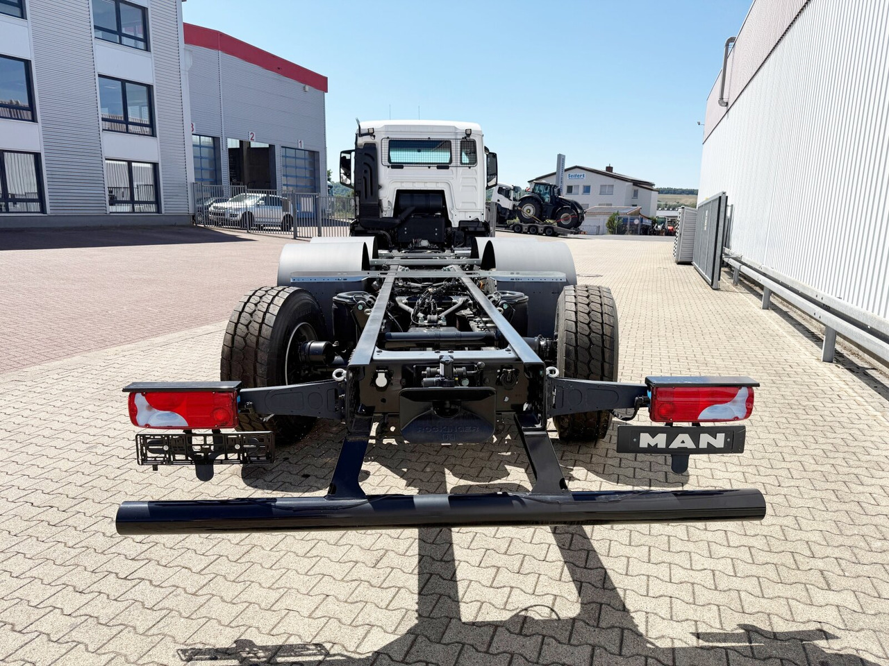 Νέα Φορτηγό φόρτωσης γάντζου MAN TGS 35.470 8x4-4 BL TGS 35.470 8x4-4 BL, Lenk-/Liftachse, Navi, Motorabtrieb: φωτογραφία 12